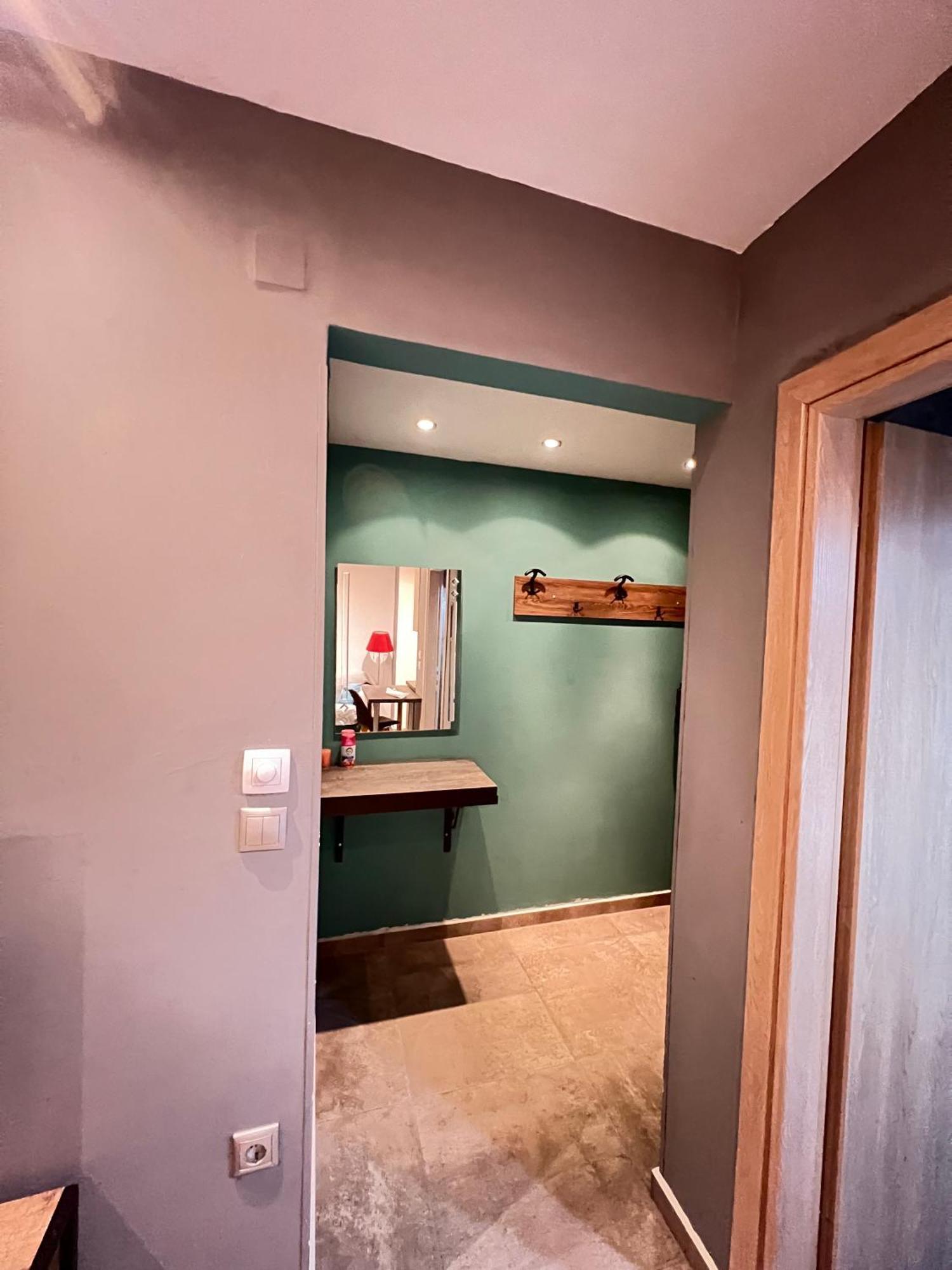 Modern Apartment In The Heart Of The City أليكسانثيربوليس المظهر الخارجي الصورة
